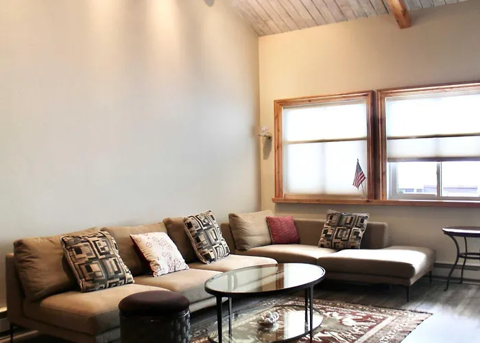 Modern Cabin-Style Loft In Vail On Shuttle Route