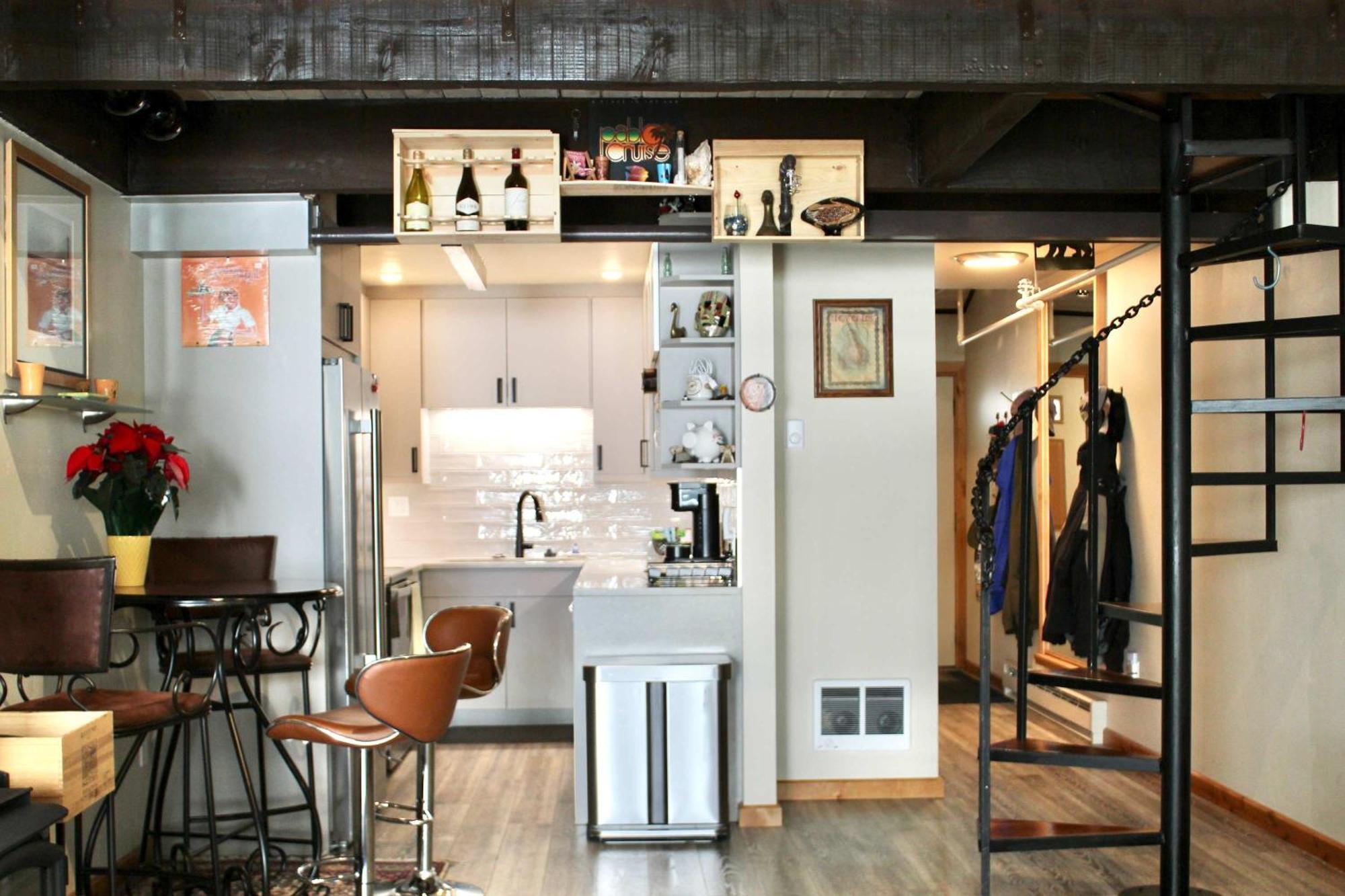 Modern Cabin-style Loft In On Shuttle Route *